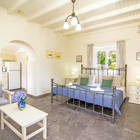 Petroula By Villa Agios Stefanos (Thinali)