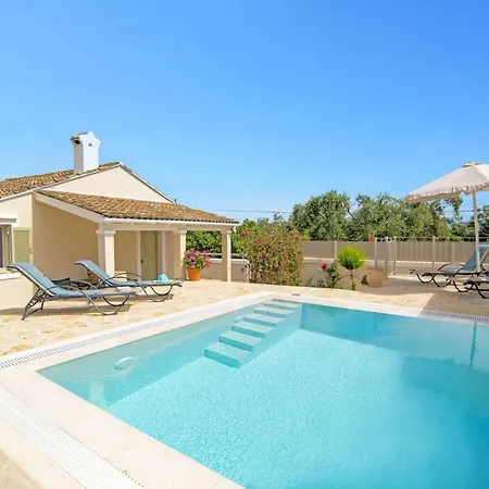 Petroula By Villa